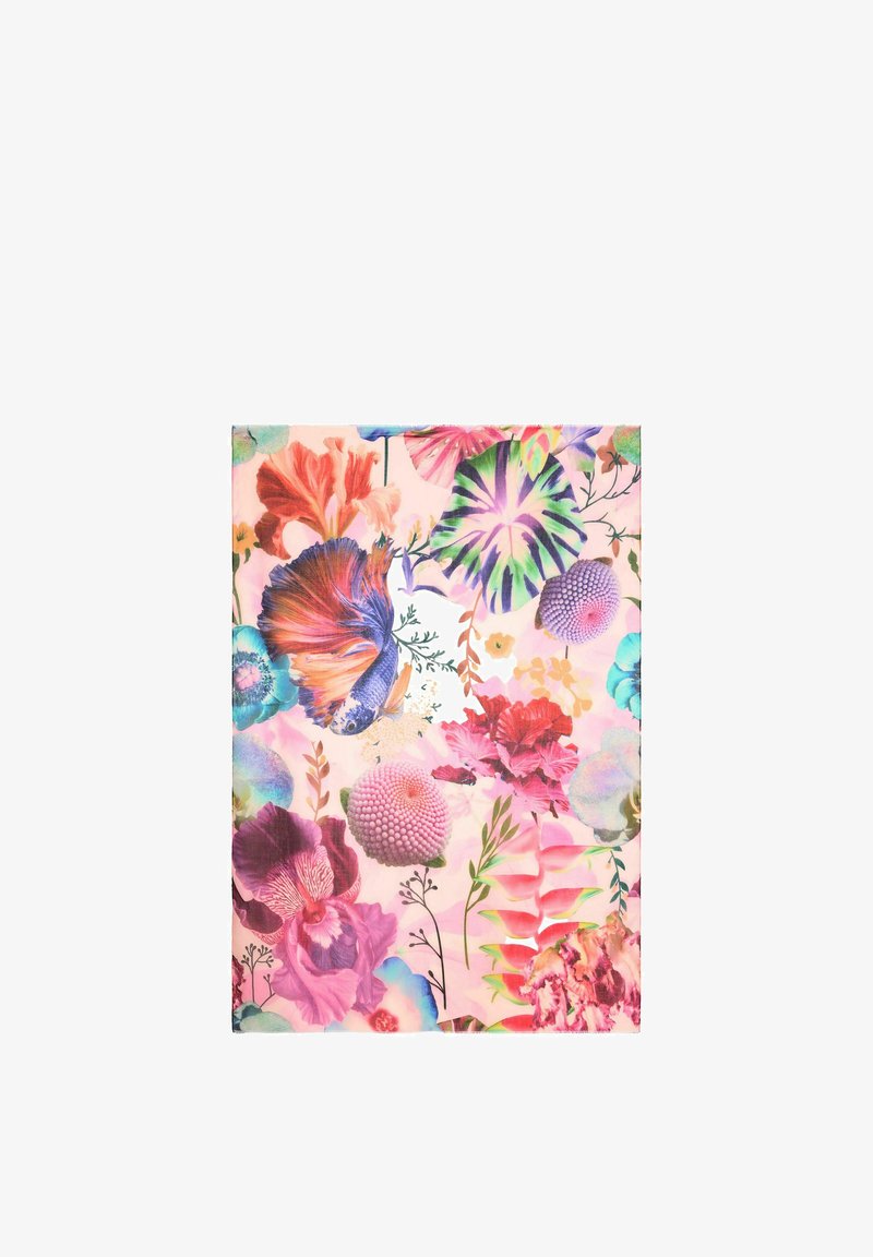 Tissu coloré avec un motif vif de fleurs tropicales, feuillages et un poisson betta bleu-orange sur fond rose clair.