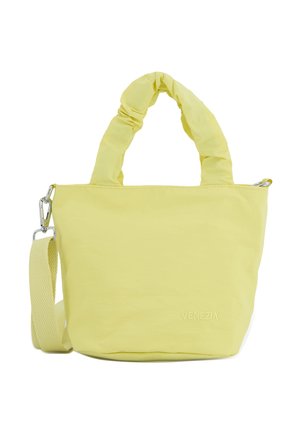 Żółta miękka torebka z tkaniny z wyściełanymi uchwytami, odpinanym paskiem na ramię oraz małym wytłoczonym logo "Venezia" na przodzie.