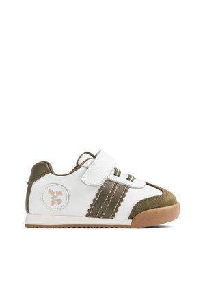 Sportcipő - dry pine