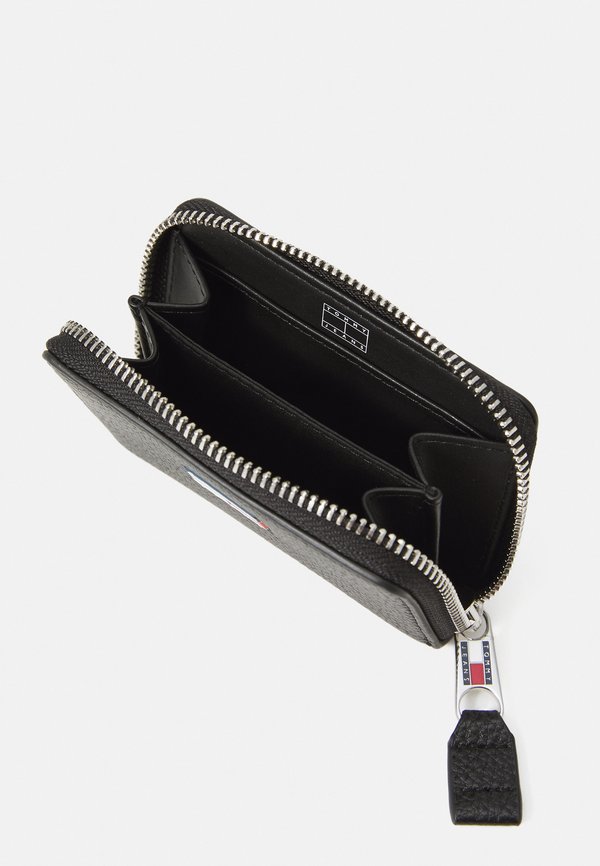 MUST SMALL  - Wallet3