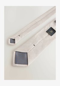 Ausgewählt, neutral