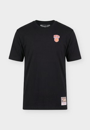 Mitchell & Ness, FACE BOXY TEE NEW YORK KNICKS PATRICK EWING - Ρούχα για κλαμπ - black