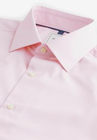 Next FIT SINGLE CUFF EASY CARE TWILL WITH CUTAWAY COLLAR.  - REGULAR FIT - Alkalmi ing - pink