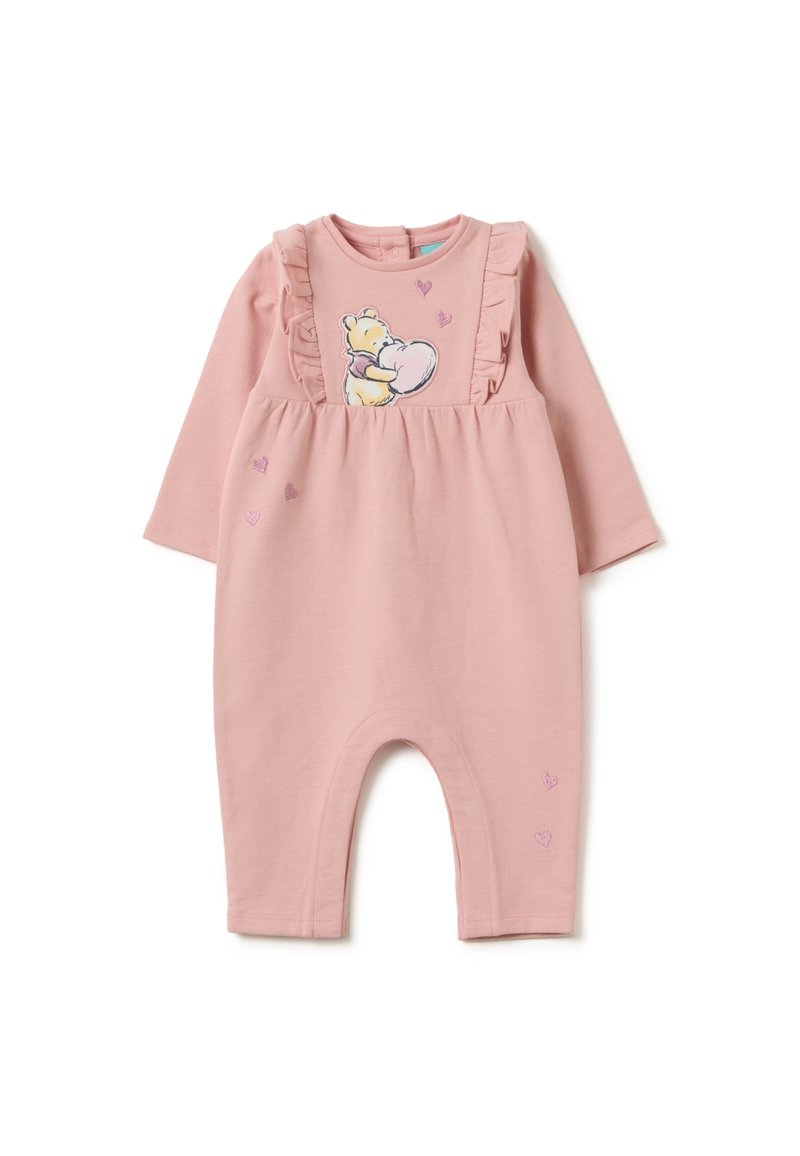 Romper de bebé de manga larga en color rosa con volantes, que presenta a Winnie the Pooh sosteniendo un corazón y pequeños corazones bordados en la parte delantera y en la pierna.