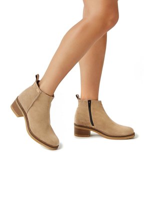 Castell Menorca Botines bajos - beige