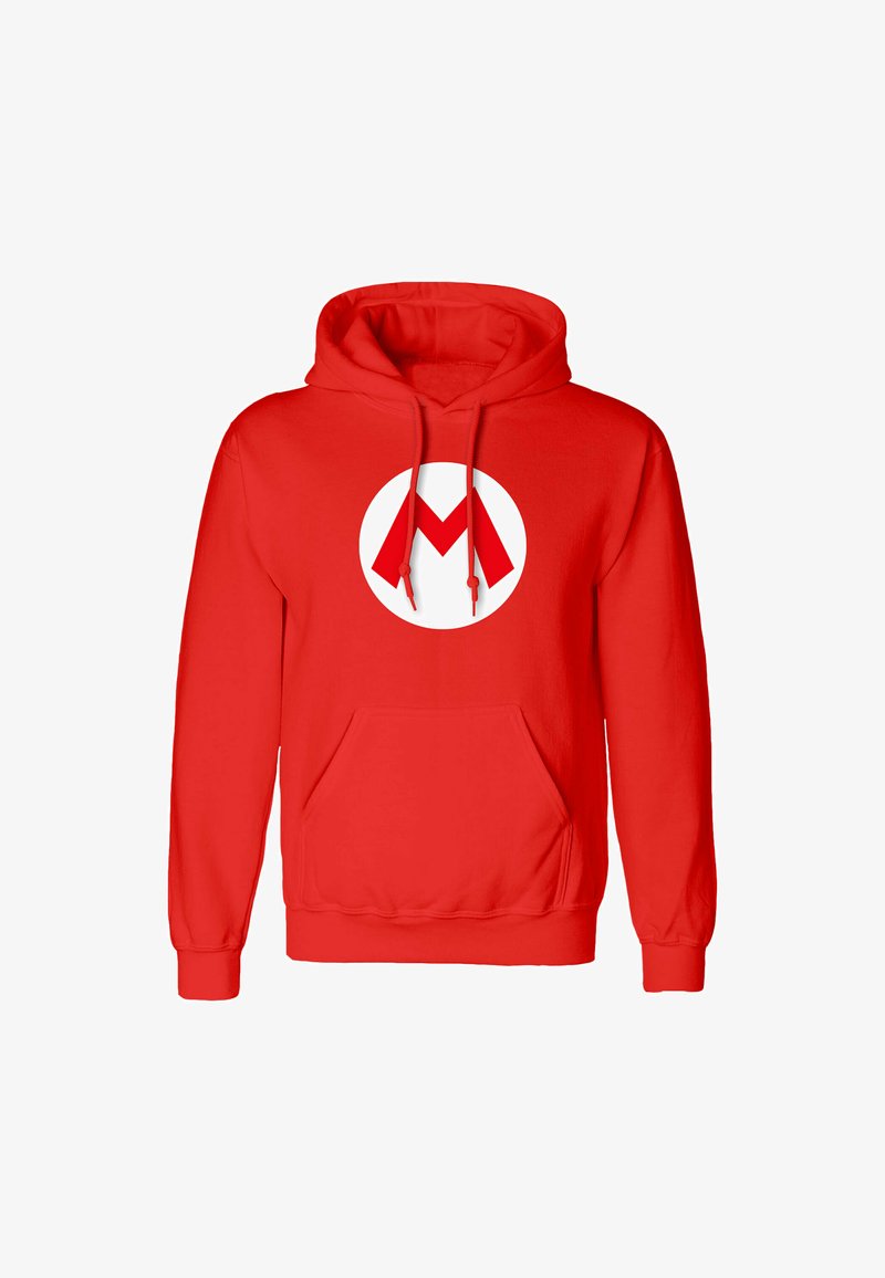 Czerwona bluza z kapturem z przednią kieszenią typu kangur i białym okrągłym logo z czerwonym stylizowanym "M" na piersi.