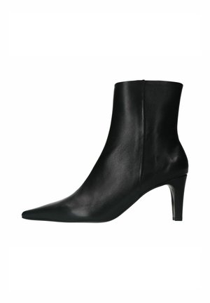 Stiefelette - schwarz