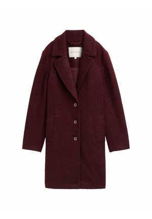 Manteau en laine bourgogne avec une finition texturée, col à revers, boutons double boutonnage et deux poches avant. Design long classique.