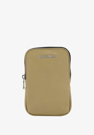 Pochette beige compacte avec logo BOGNER argenté, fermeture éclair noire sur le dessus et texture de tissu lisse.
