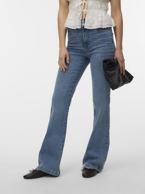 Vero Moda TANNA - Jean flare - light blue denim