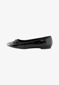 Unselected, new black patent