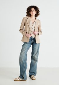 VILA VISAGA - Blejzr - silver mink