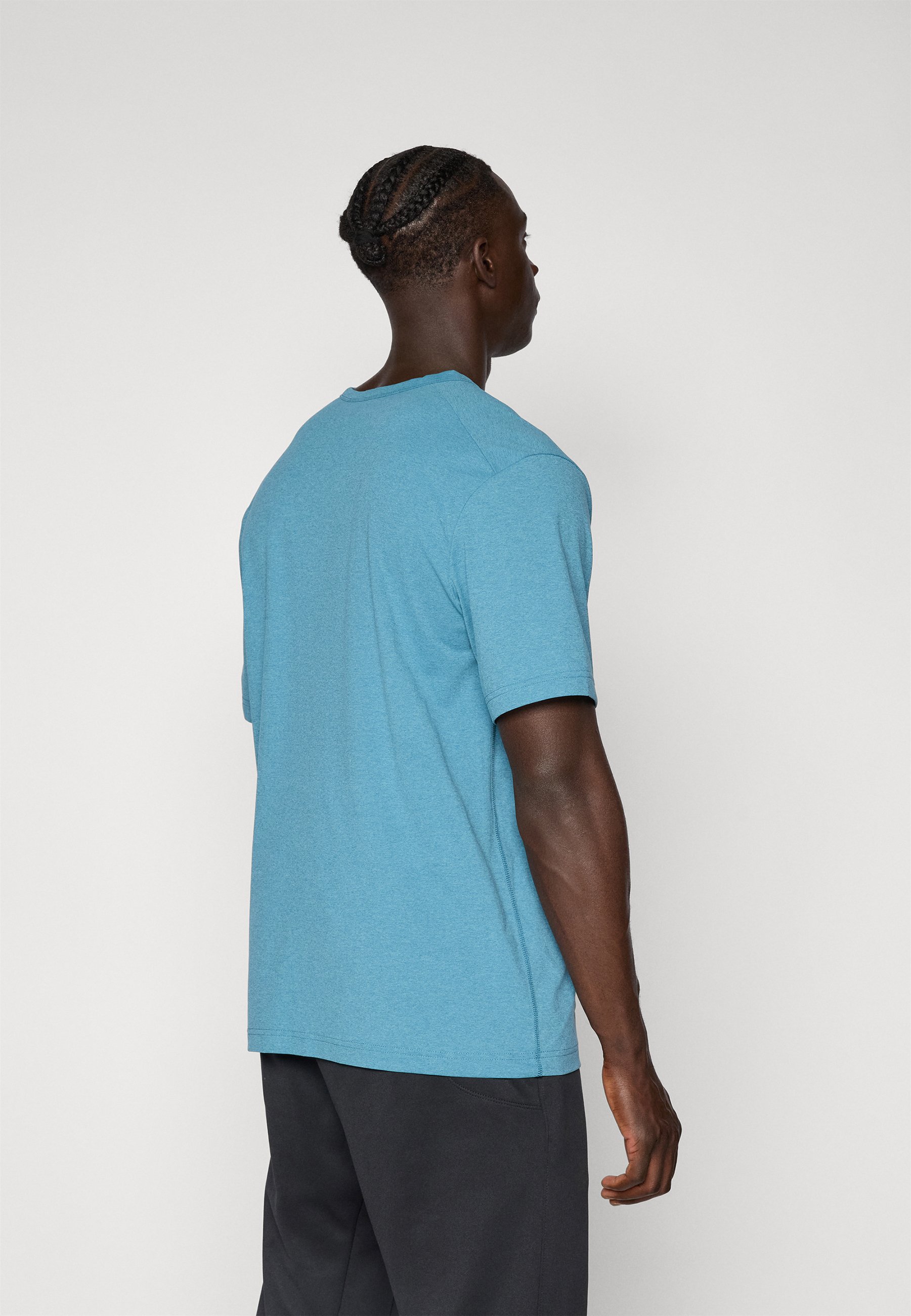 Nike Performance HYVERSE - Sports T-shirt - smokey blue/blue