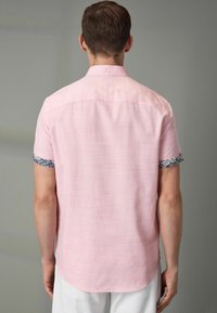 Next TEXTURED SHORT SLEEVE  - REGULAR FIT - Skjorter - pink