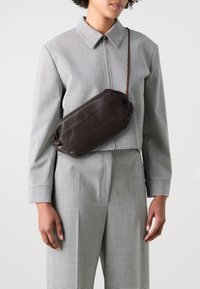 Marimekko KARLA - Taška cez plece - brown/dark brown