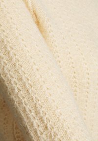 Pieces Petite Stickad tröja - beige