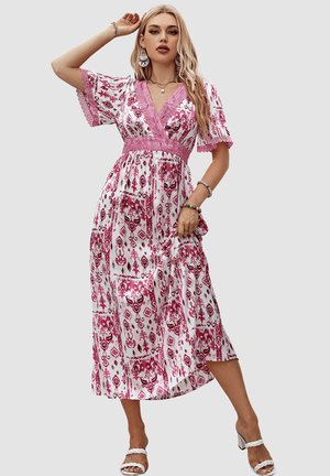 Outfitters Nation ESTAMPADO - Vestido informal - rosa