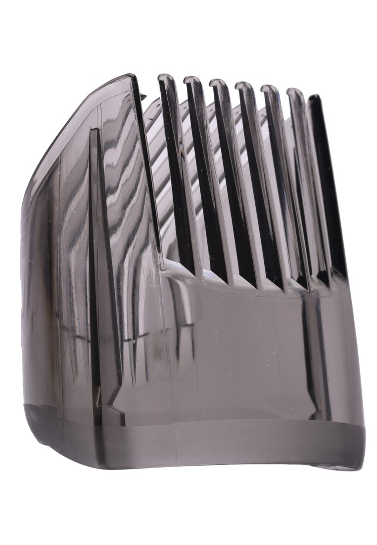 Guía de clipper para el cabello de plástico gris con nueve dientes espaciados uniformemente, forma ligeramente curvada y textura de superficie suave para un manejo fácil.