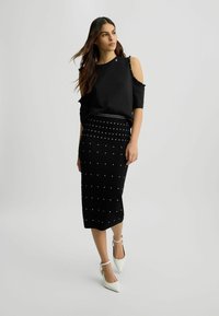 LIU JO WITH BEADS AND RHINESTONES - Triko s potiskem - black