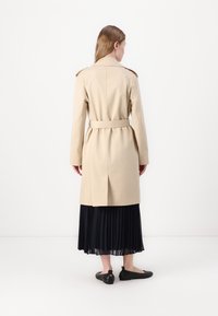 BOSS Šineļveida mētelis - open beige