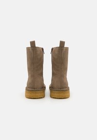 Billi Bi Klasszikus bokacsizmák - taupe