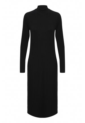 Robe en tricot côtelé noire avec un col montant, des manches longues et une silhouette droite, présentant un ourlet au genou et une texture lisse.