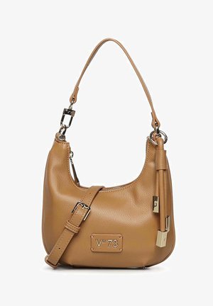 Borsa a mano in pelle marrone chiaro con tracolla corta, tracolla regolabile con fibbia sulla parte anteriore e nappina con dettagli in metallo color oro.