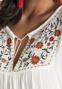 bonprix Blus - white