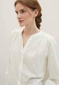 TOM TAILOR Bluse - offwhite tonal embroidery