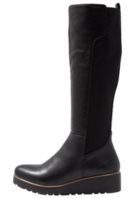Stivale in pelle nera al ginocchio con texture liscia, punta rotonda e suola piattaforme con un sottile accento attorno alla base.