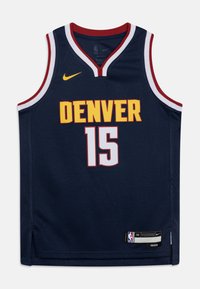 Mörkblå baskettröja med röda och vita detaljer, med "DENVER" i gult, spelarnummer "15" i vitt, Nike-logga på bröstet.