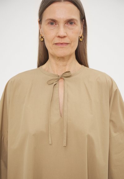 WEEKEND MaxMara CARO - Robe de jour - beige