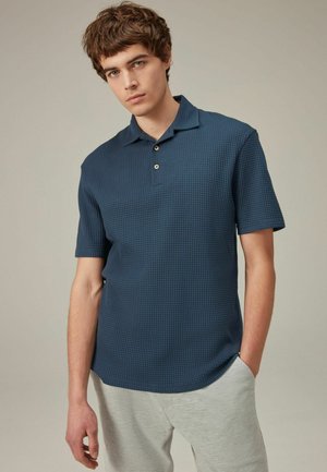 TEXTURED WAFFLE REGULAR FIT - Polo marškinėliai - blue