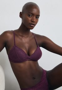 Calvin Klein Underwear LIGHTLY LINED TRIANGLE ICON LACE - Trojuholníková podprsenka - mauve wine