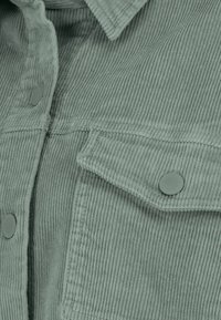 Thumbnail Image 7