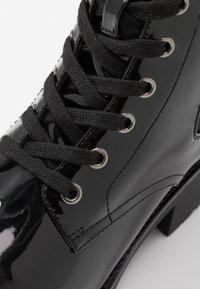 Anna Field Botins de atacadores - black