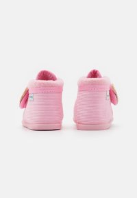 Pisamonas Chaussons pour bébé - rosa