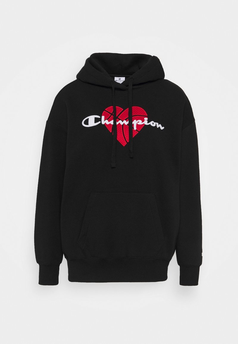 Sweat à capuche noir avec une poche avant, arborant un grand motif de cœur rouge et un texte "Champion" blanc en cursive. Capuche avec cordon de serrage ajustable.