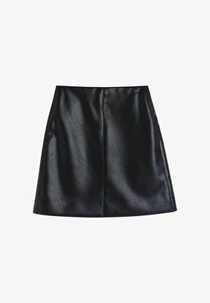 Musta tekonahkainen mini-hame, jossa on sileä pinta, A-linjainen muoto ja etuseam yksityiskohta, joka esittelee puhdasta ja yksinkertaista muotoilua.