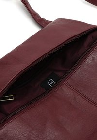 MISAKO SULI  - Turistinė kuprinė - bordeux