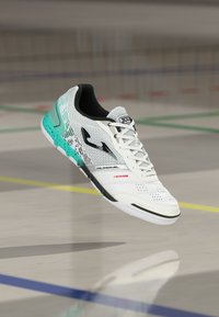 Επιλέχθηκε, white