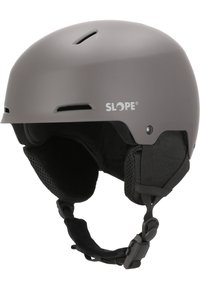Matte grå Slope mærke hjelm med sorte polstrede ørekopper, ventilationsåbninger og justerbart hagerem med spænde.