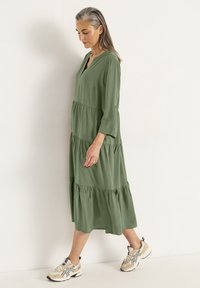 Cellbes of Sweden WITH FLOUNCES - Hverdagskjole - dark green
