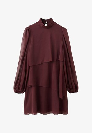 Langärmeliges burgunderrotes Chiffonkleid mit hohem gerafftem Stehkragen, Puffärmeln, mehrlagigem asymmetrischem Oberteil und elastischen Bündchen.