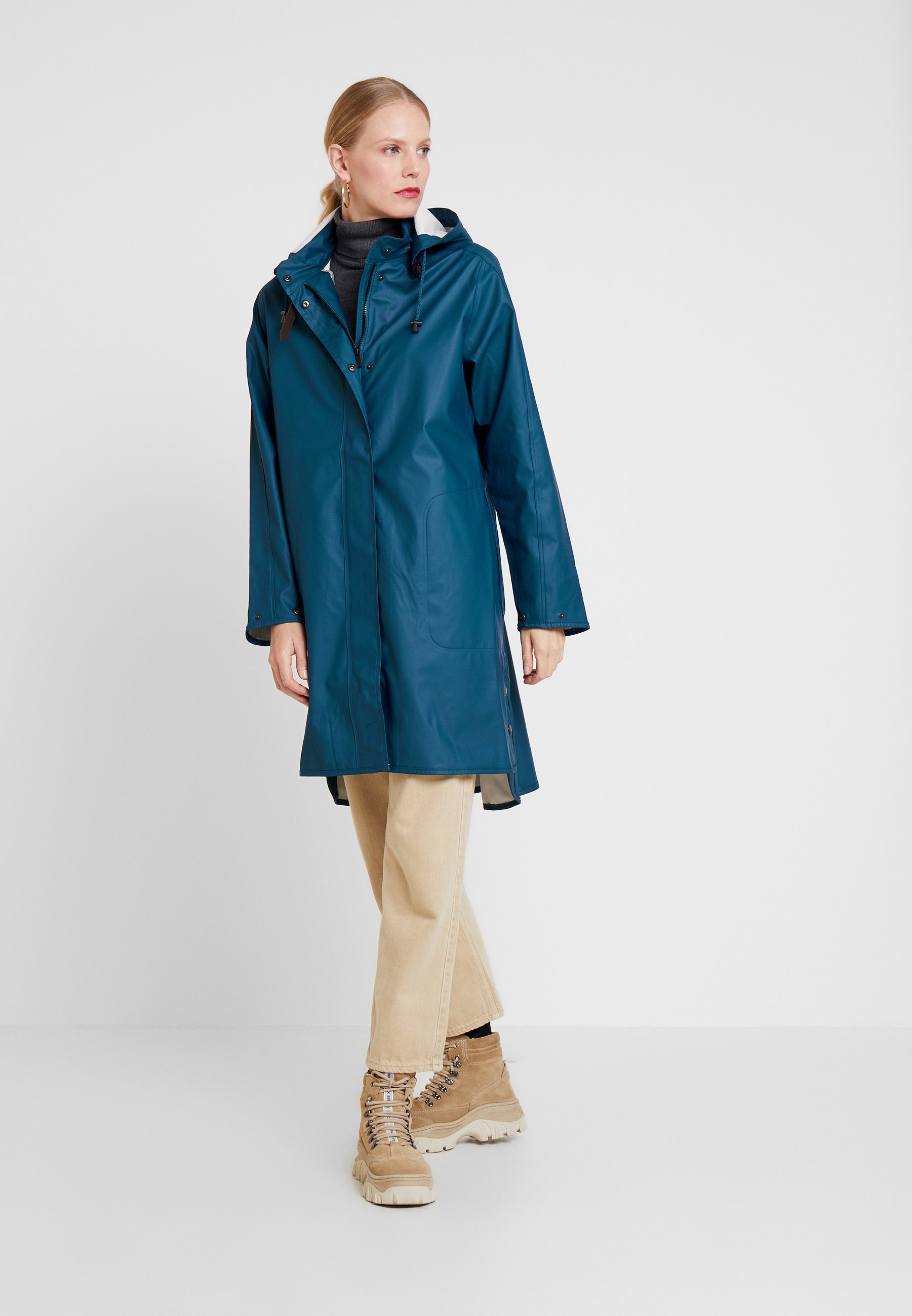 spyder chambers ski jacket