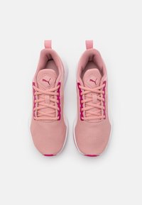 Puma FLYER RUNNER JR UNISEX - Utcai futócipők - future pink/frosty pink