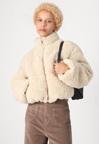 Vero Moda Petite VMLOUISA  beżowy