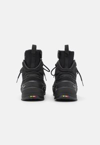 Salewa WILDFIRE EDGE MID GORE TEX - Vaelluskengät - black