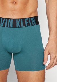 Calvin Klein Underwear INTENSE POWER 3 PACK - Boxer alsónadrág - black/light grey heather/mediterran