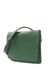 Borsa a tracolla verde in pelle con texture liscia, una singola tracolla regolabile e chiusura a pattina. Logo discreto sul davanti.